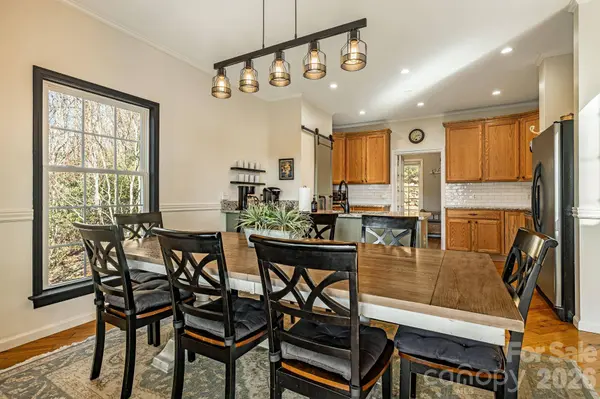 299 Lookout DR, Pisgah Forest, NC 28768