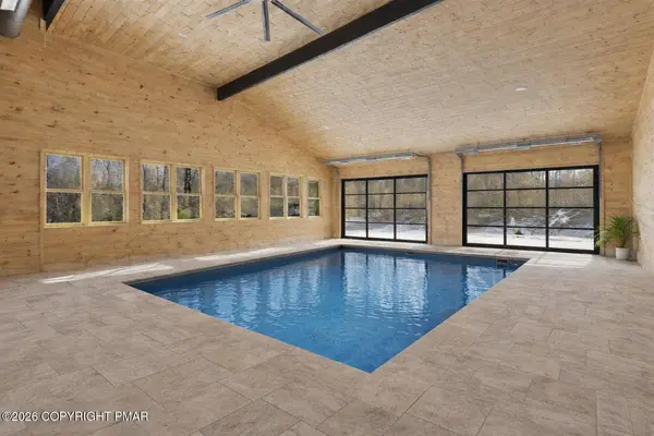 219 Petrarch TRL, Albrightsville, PA 18210