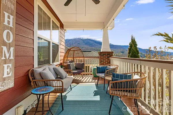 17 Byrdcliffe LN, Asheville, NC 28805