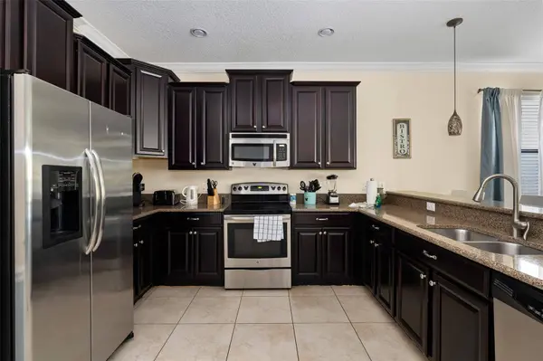 1520 MOON VALLEY DR, Davenport, FL 33896