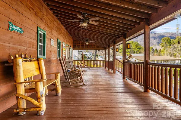 233 Rocky Top RD, Maggie Valley, NC 28751