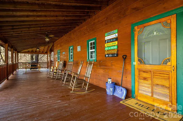 233 Rocky Top RD, Maggie Valley, NC 28751