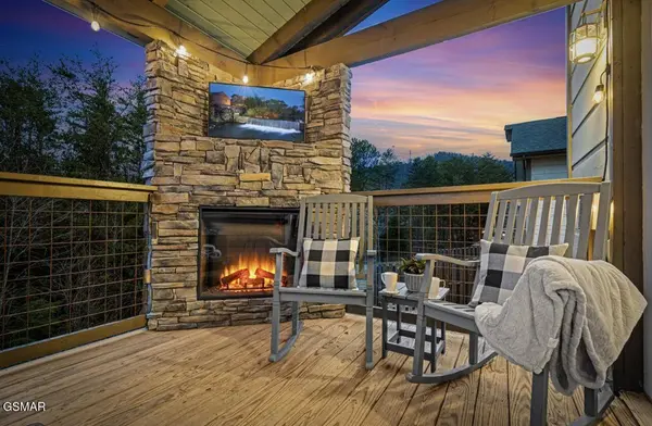 844 Osprey WAY, Pigeon Forge, TN 37863