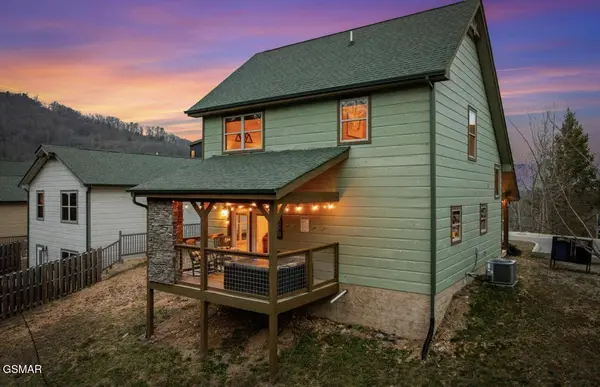 844 Osprey WAY, Pigeon Forge, TN 37863