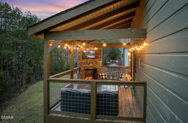 844 Osprey WAY, Pigeon Forge, TN 37863