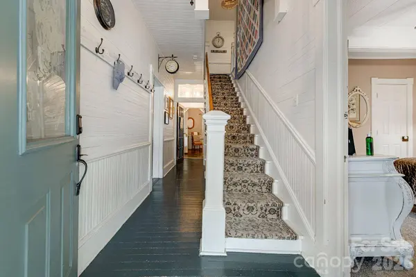 364 Haywood RD, Dillsboro, NC 28725