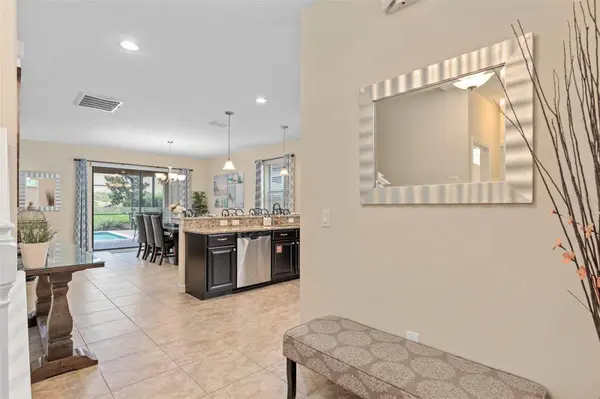 1476 MOON VALLEY DR, Davenport, FL 33896