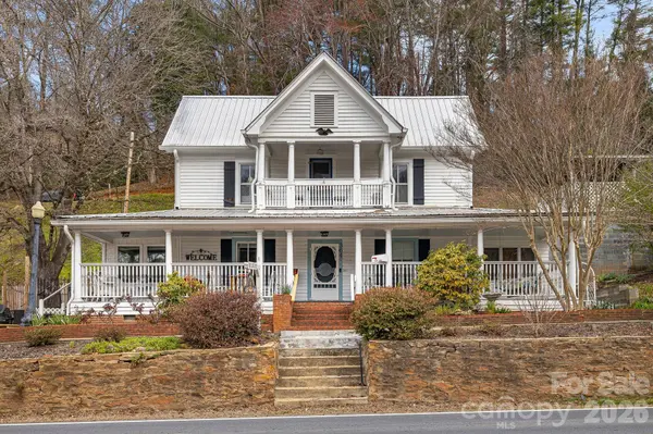 364 Haywood RD, Dillsboro, NC 28725