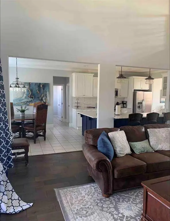 520 Holiday DR, Ardmore, OK 73401