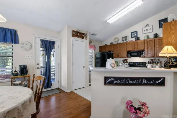 8 Calvary Circle, Little Rock, AR 72211-4044