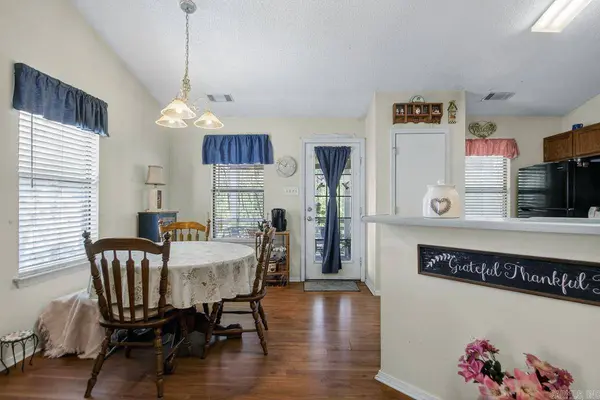 8 Calvary Circle, Little Rock, AR 72211-4044