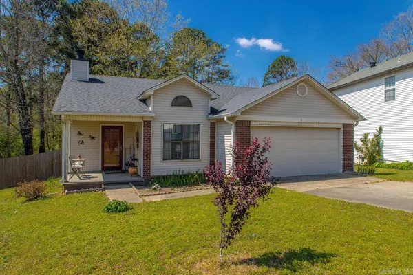 8 Calvary Circle, Little Rock, AR 72211-4044