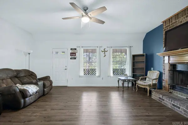 16 Pinecrest, Conway, AR 72032-8866