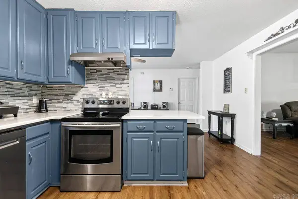 16 Pinecrest, Conway, AR 72032-8866