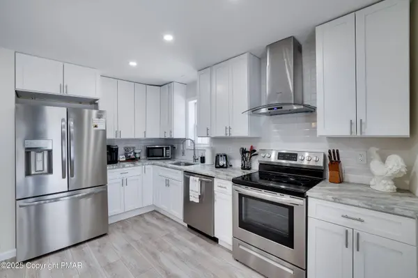 1332 Winding WAY, Tobyhanna, PA 18466