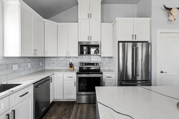 4102 Grayson DR, Galveston, TX 77554