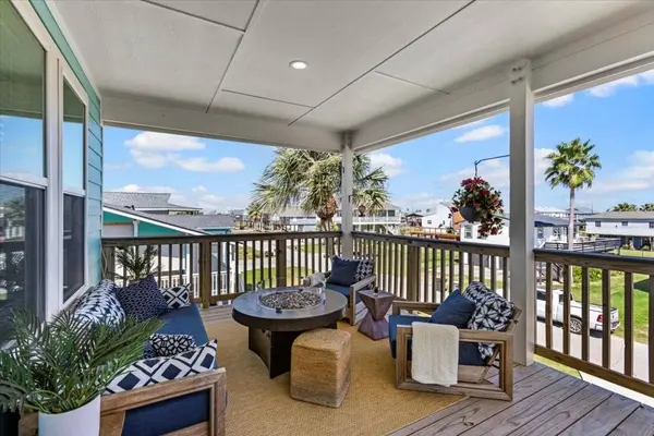 4102 Grayson DR, Galveston, TX 77554