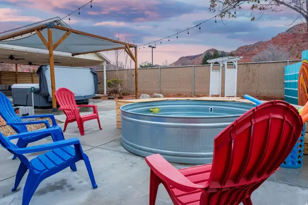 170 E 100 N, Kanab, UT 84741