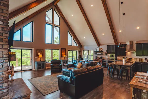 12039 Flowers Road, Rockbridge, OH 43149