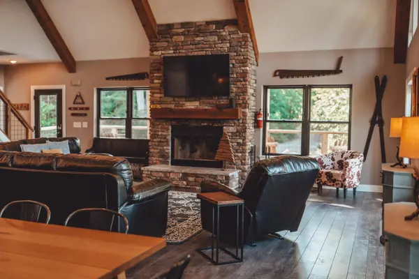 12039 Flowers Road, Rockbridge, OH 43149