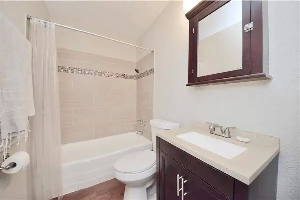 2401 Manor RD #132A, Austin, TX 78722