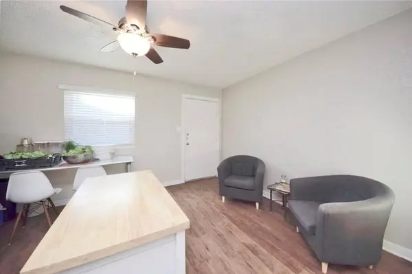 2401 Manor RD #132A, Austin, TX 78722