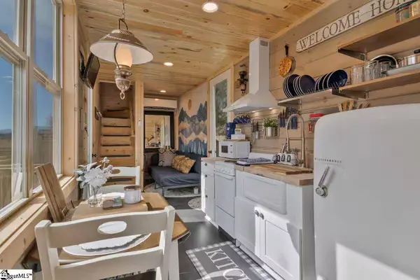 3806 Highlands Highway, Walhalla, SC 29691