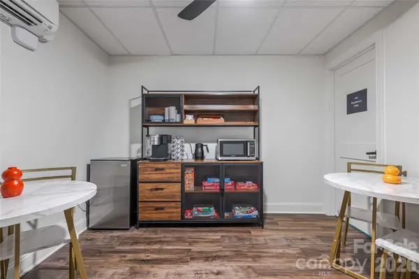 42 Furman AVE, Asheville, NC 28801