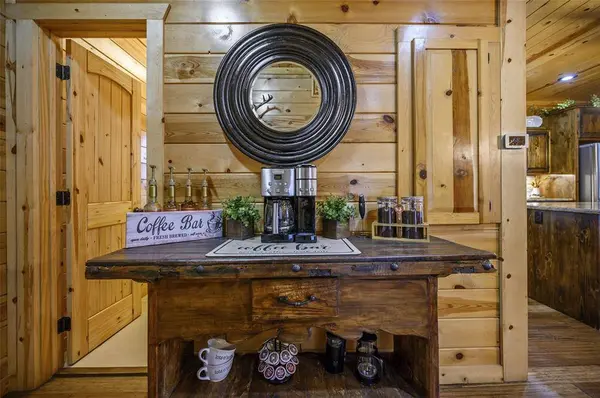 225 Stevens RD, Broken Bow, OK 74728