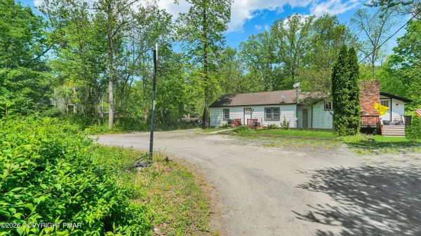 1466 Pocono LN, Bartonsville, PA 18321