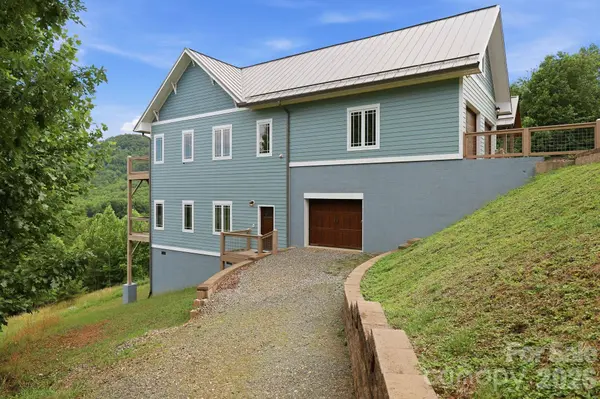 229 JD TRL, Candler, NC 28715
