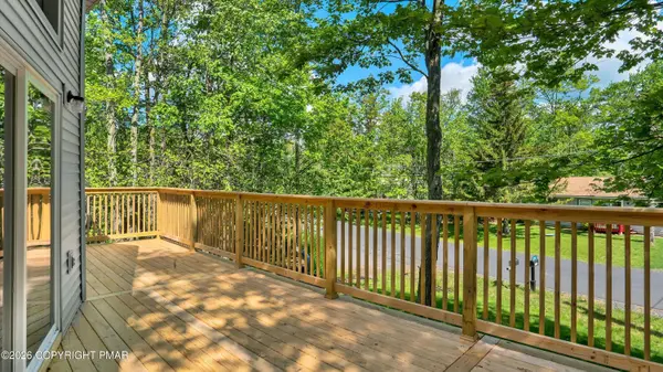 1204 Winding WAY, Tobyhanna, PA 18466