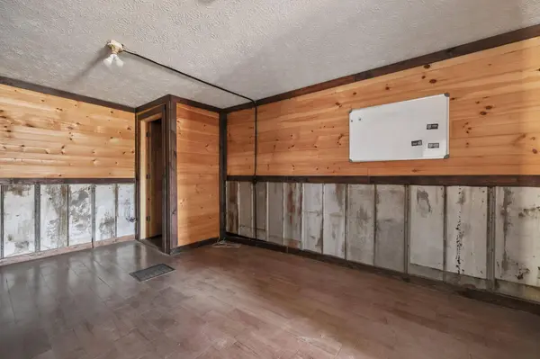 685 E Front Street, Logan, OH 43138