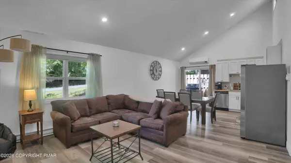 227 Julian TER, East Stroudsburg, PA 18301