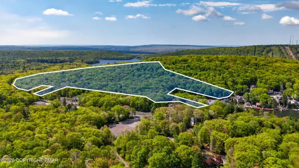 S Lake DR, Lake Harmony, PA 18624