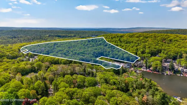 S Lake DR, Lake Harmony, PA 18624