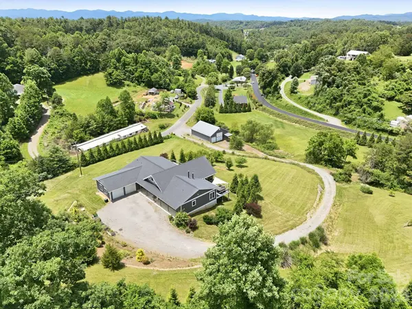41 Bell Sprinkle RD, Weaverville, NC 28787