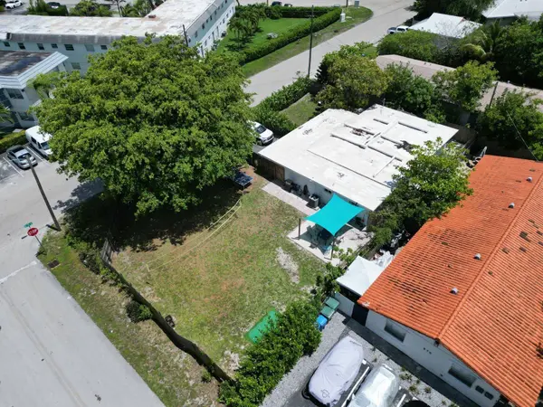 3961 NE 10th AVE, Oakland Park, FL 33334
