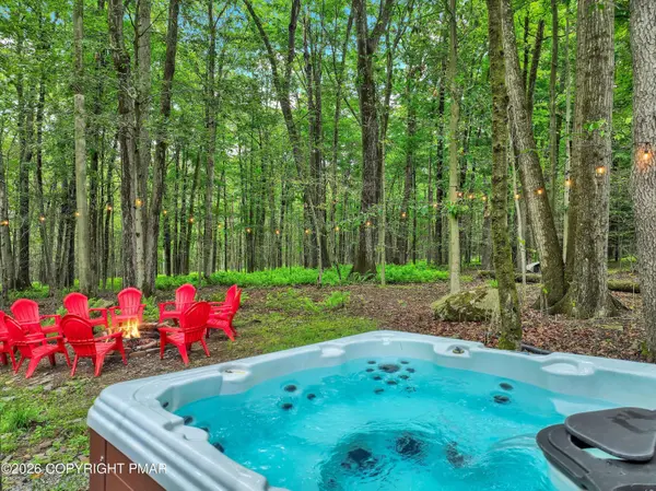 1744 Stag RUN, Pocono Lake, PA 18347
