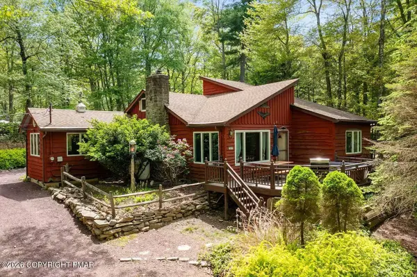 59 Red Oak RD, Lake Harmony, PA 18624