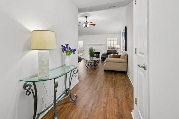 2735 Roscommon Dr, Murfreesboro, TN 37128