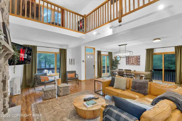 142 Longfellow CIR, Albrightsville, PA 18210