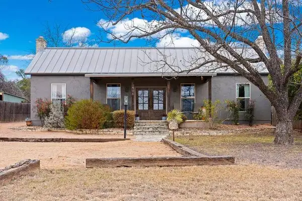 406 Cross Mountain DR, Fredericksburg, TX 78624