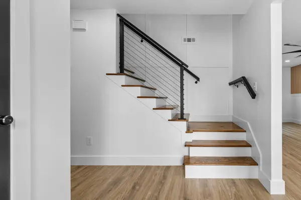 714 Harding Pl, Nashville, TN 37211