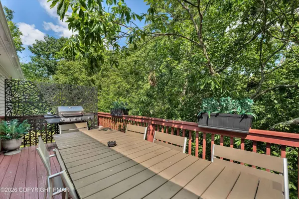 2083 Scarborough WAY, Bushkill, PA 18324