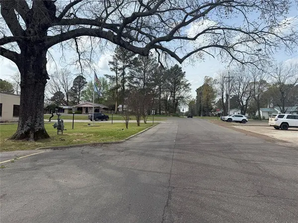 1300 SE Adams ST, Idabel, OK 74745
