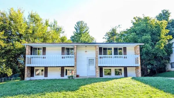32 Yellowdale Dr