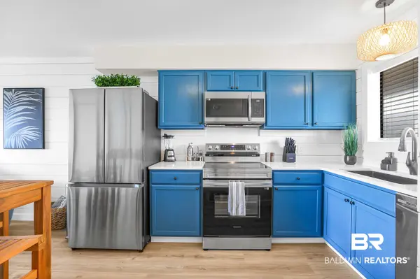 930 W Beach Blvd #208, Gulf Shores, AL 36542