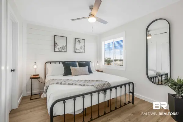 930 W Beach Blvd #208, Gulf Shores, AL 36542