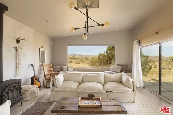 978 Hilton Ave, Yucca Valley, CA 92284